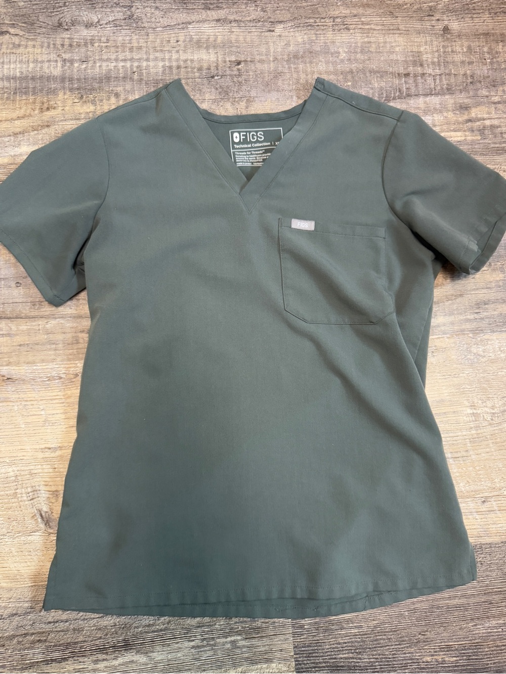 FIGS V-Neck Scrub Top - Olive Green